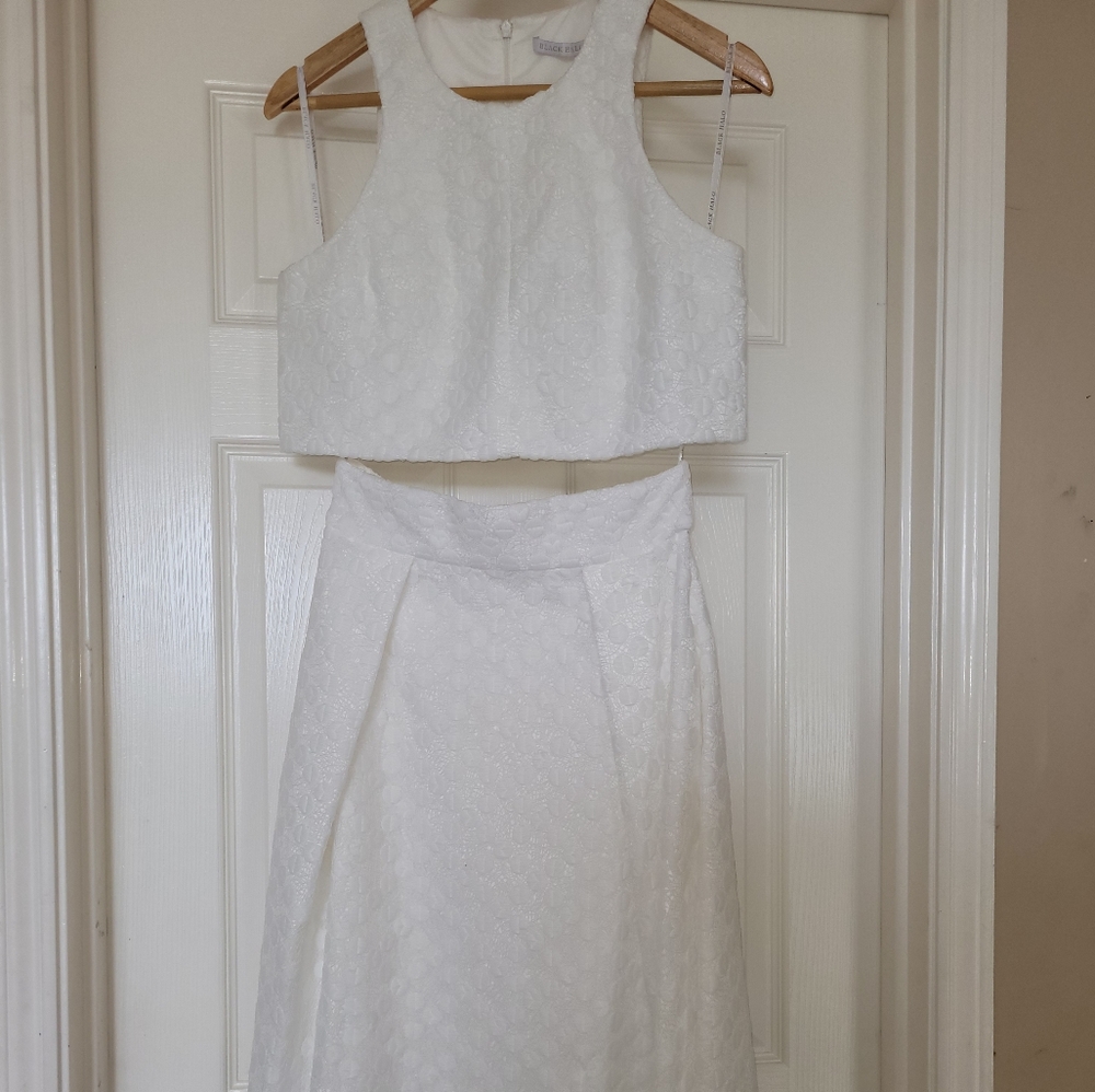 Black Halo 2 pc dress in pearl - Picture 3 of 8